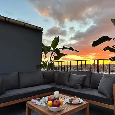 Apartment Stunning Seaview 2br Near Metro - Ym4 *