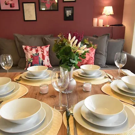 Stunning Seaview 2br Near Metro - Ym4