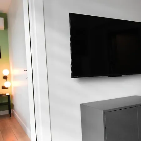 Apartment Stunning Seaview 2br Near Metro - Ym4