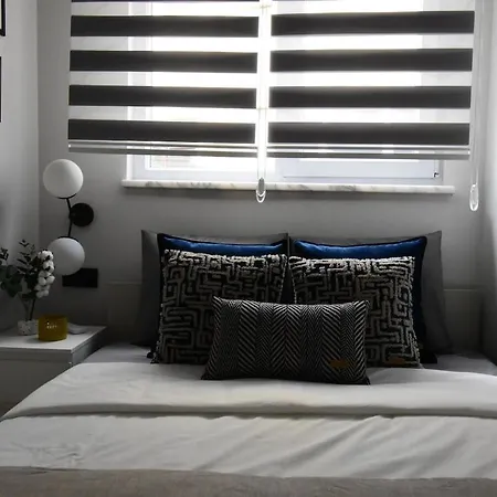 Apartment Stunning Seaview 2br Near Metro - Ym4 *