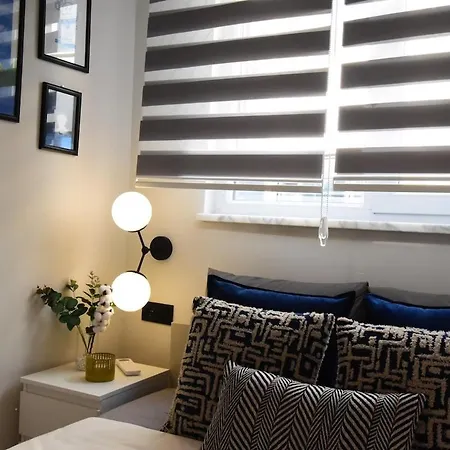 Stunning Seaview 2br Near Metro - Ym4